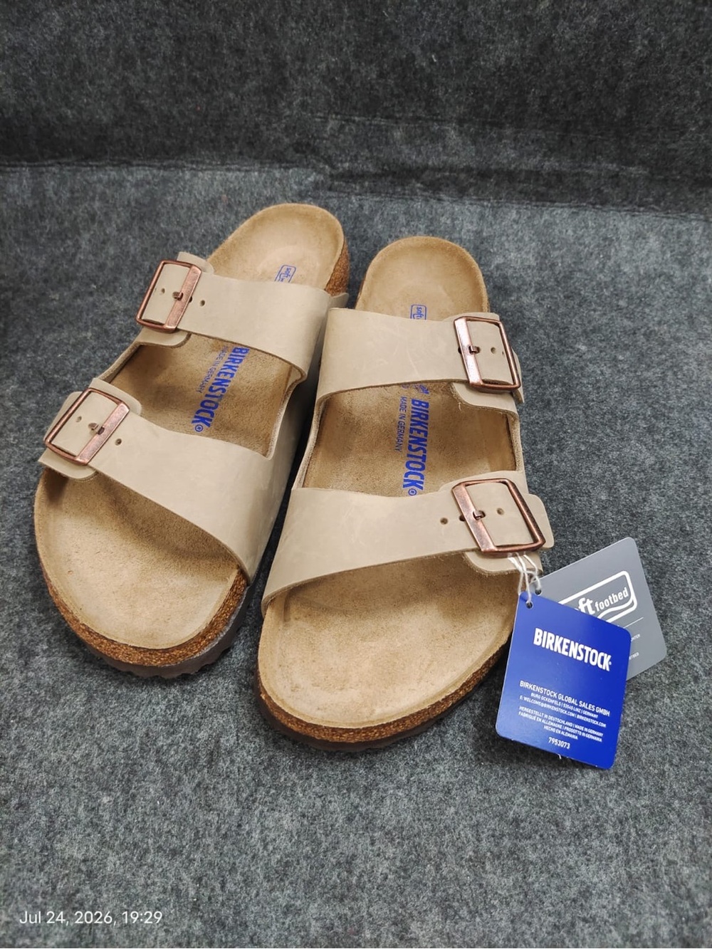 NWOB Birkenstock Arizona Beige Two-Strap Sandals with Soft Footbed Men’s size 12